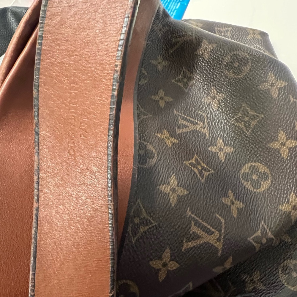 Authentic Lv - image 3